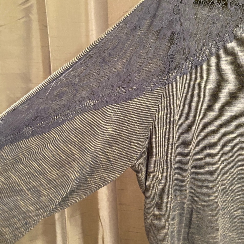 Deb shirt - Picture 2 of 3